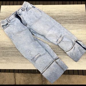 Acid washed wide leg ripped knee crop jeans